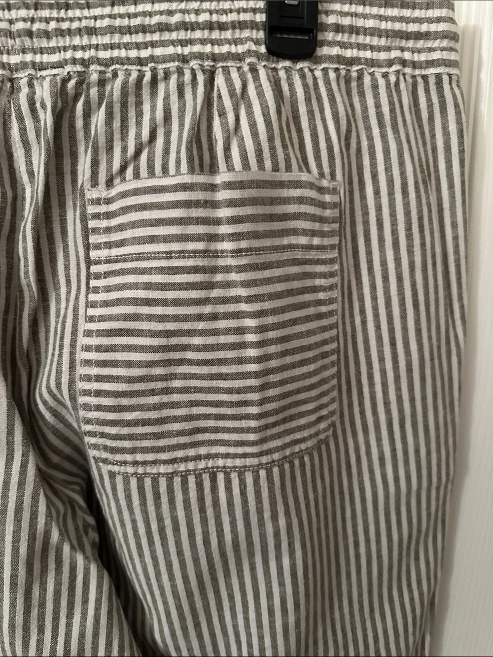 Talbots women’s wide leg pants  …..sometimes looks greyish green & white striped